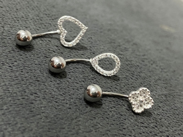 Piercing Umbigo Cravejado