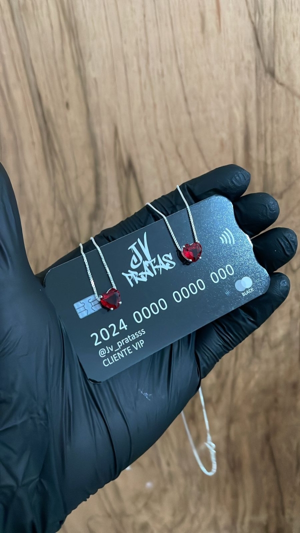 Colar Cravejado Coração Vermelho